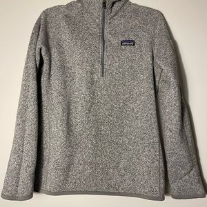 Never worn Patagonia half zip